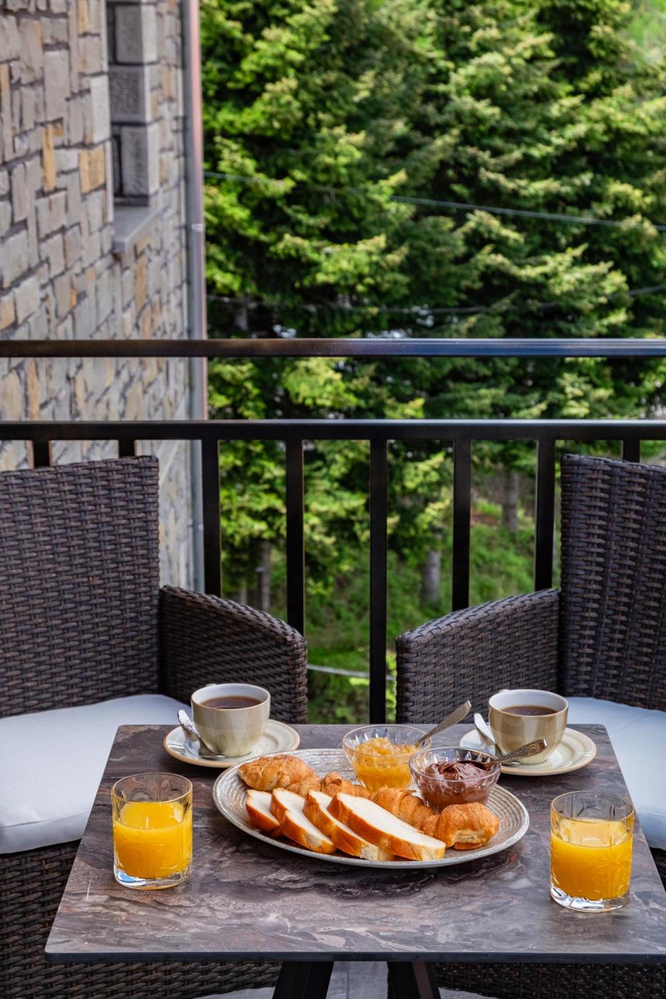 Floara Di Munte Forest Luxury Suites Metsovo Bagian luar foto